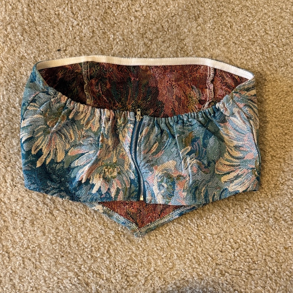 SHEIN Blue Floral Crop Top - Picture 2 of 2